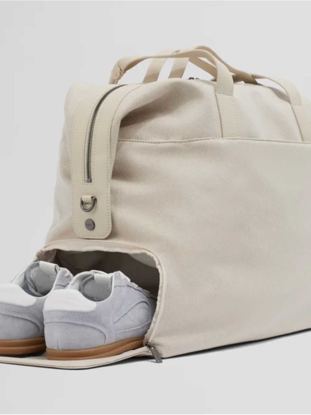 Away Canvas Duffle Bag in Cream with Shoe Compartment